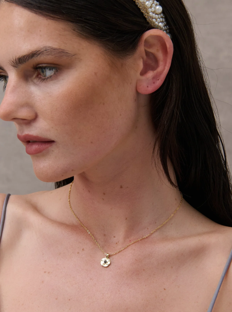 Náhrdelník pozlacený 18karátovým zlatem - Onyx