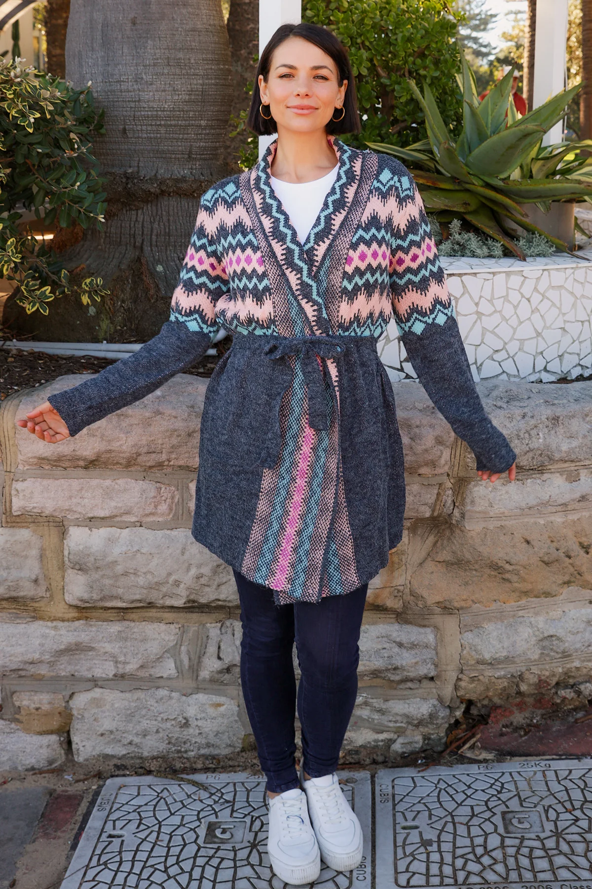 Šedý boho kardigan s páskem