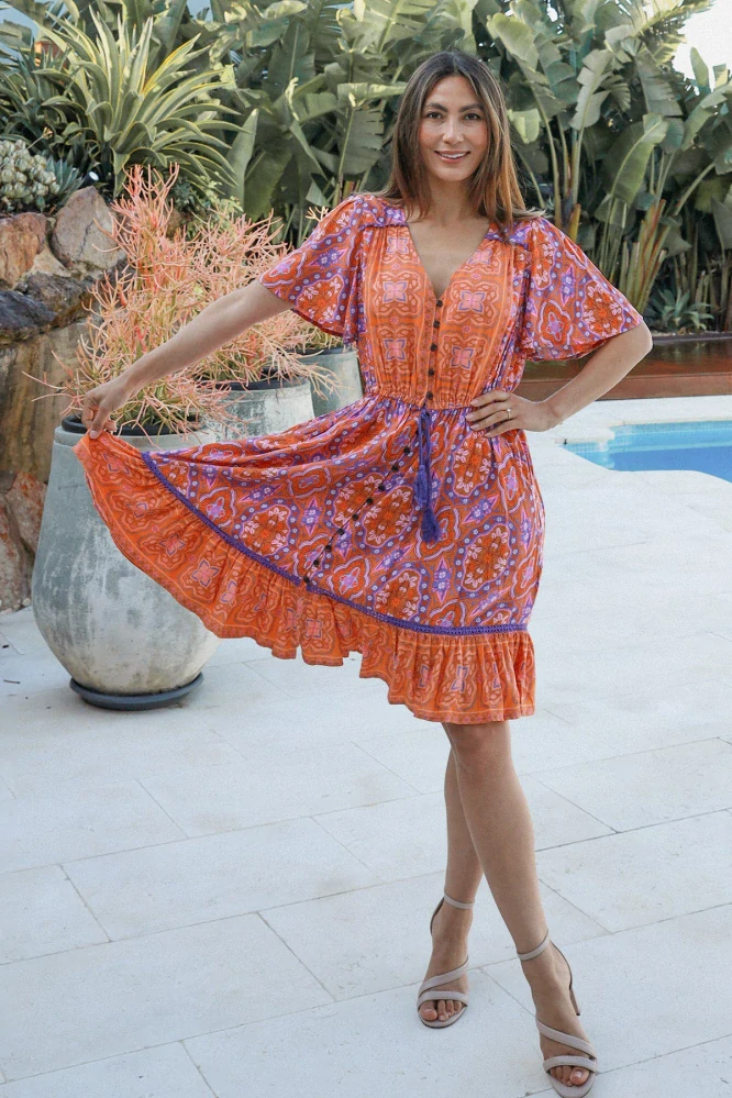 Krátké šaty - podzimní vánek