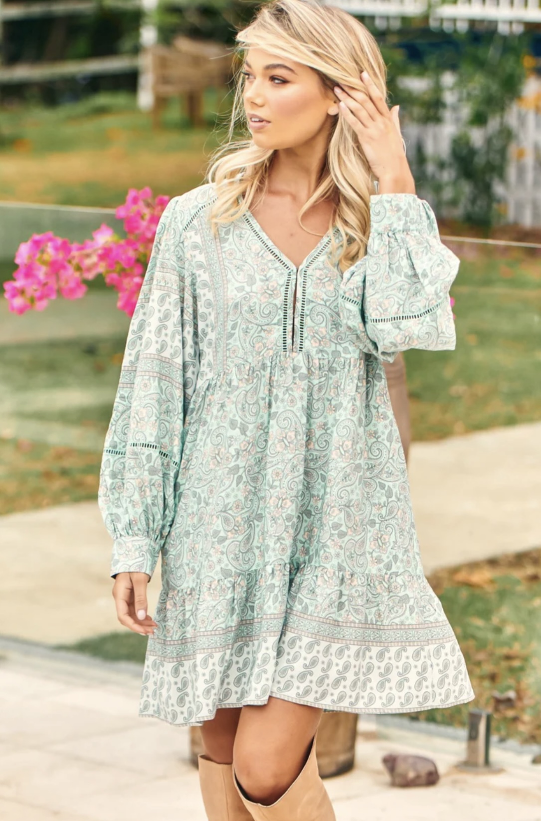 Jaase – Leo Mini Dress: Mint Paisley Print