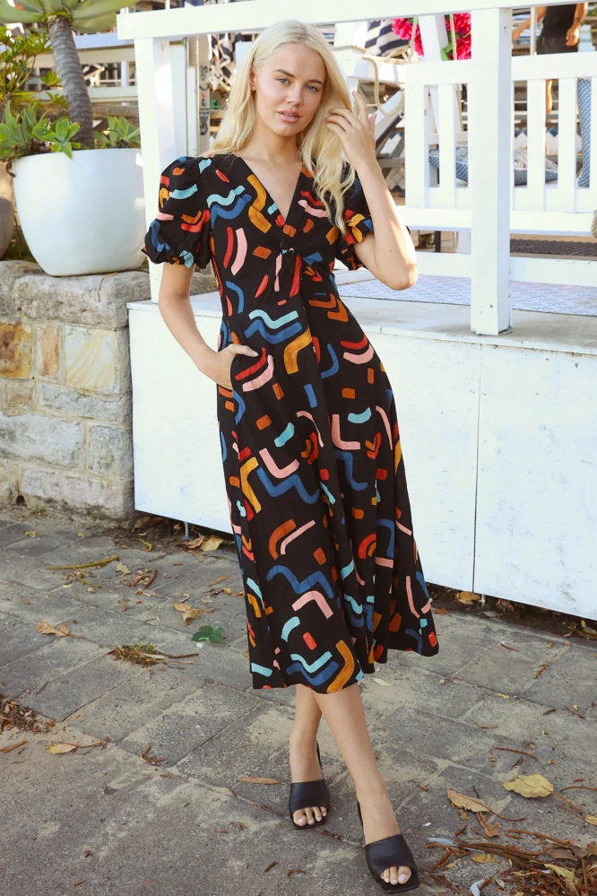 Midi šaty - abstraktní vzor